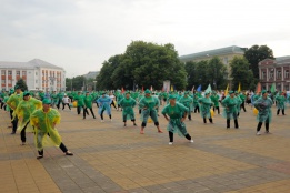 Жители Майкопа присоединились к танцевальному марафону 