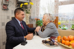 Глава Майкопа поздравил жительницу города со 100-летним юбилеем