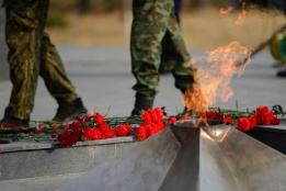 В Майкопе почтили память Неизвестного солдата