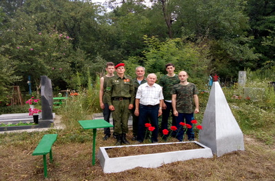 патриотическая акция на городском кладбище «Аллея Славы».