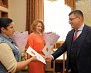 Глава Майкопа вручил жилищные сертификаты молодым семьям