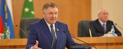 Председатель Парламента Адыгеи Владимир Иванович Нарожный отмечает 75-летие